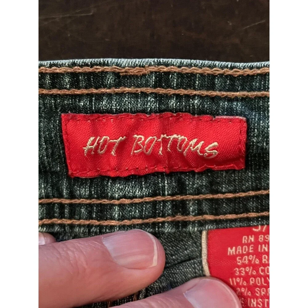 Hot Bottoms Shorts Womens 5/6 Blue Denim Bermuda Cargo Pockets Stretch